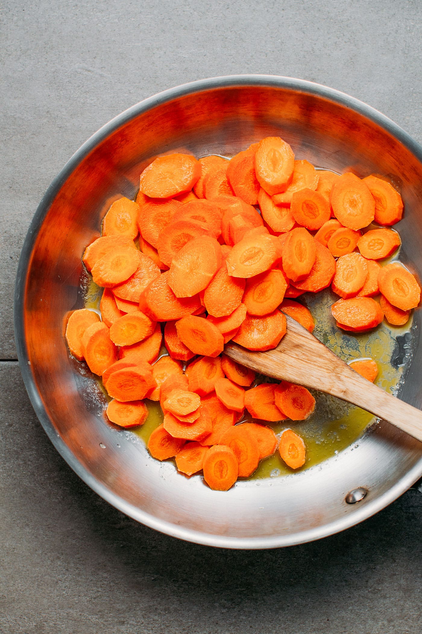 Easy Glazed Carrots (Carrots Vichy)